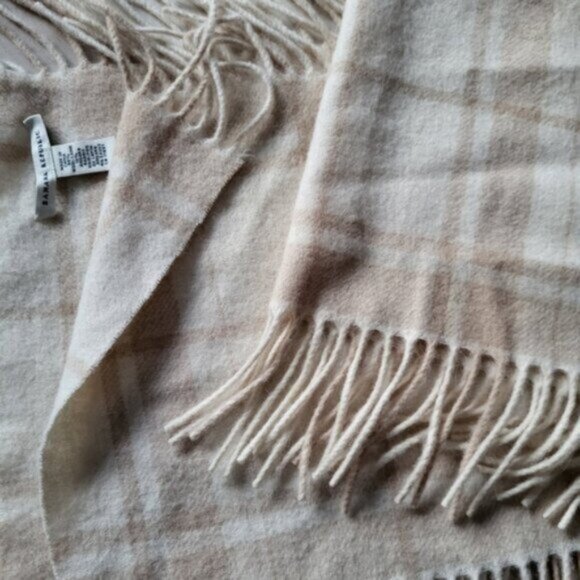 Angora Wool Plaid Fringed Scarf Banana Republic - Picture 2 of 9